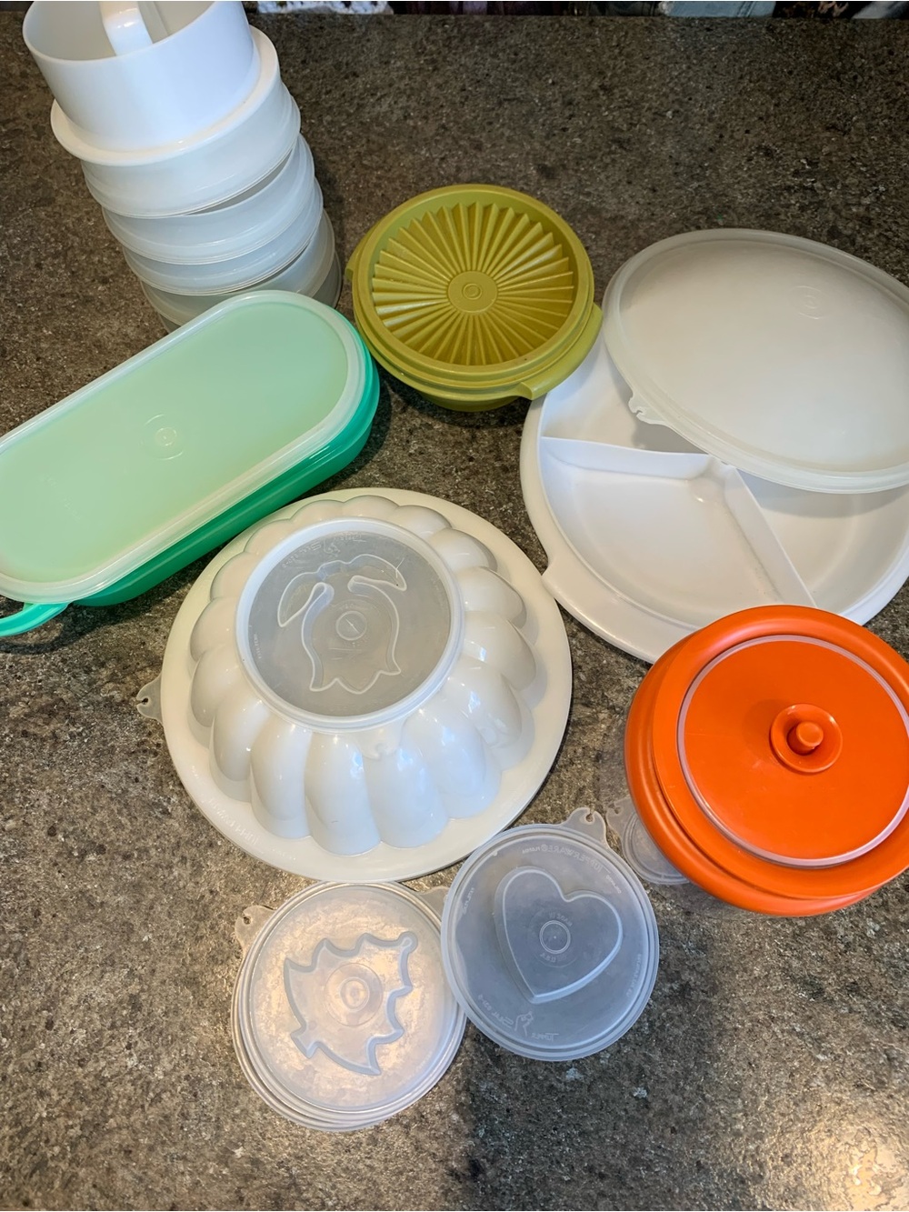 Bundle 8 Vintage Tupperware